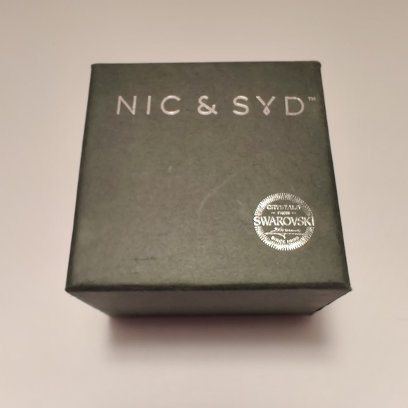 NIC & SYD Divas woman's watch - Picture 2 of 5